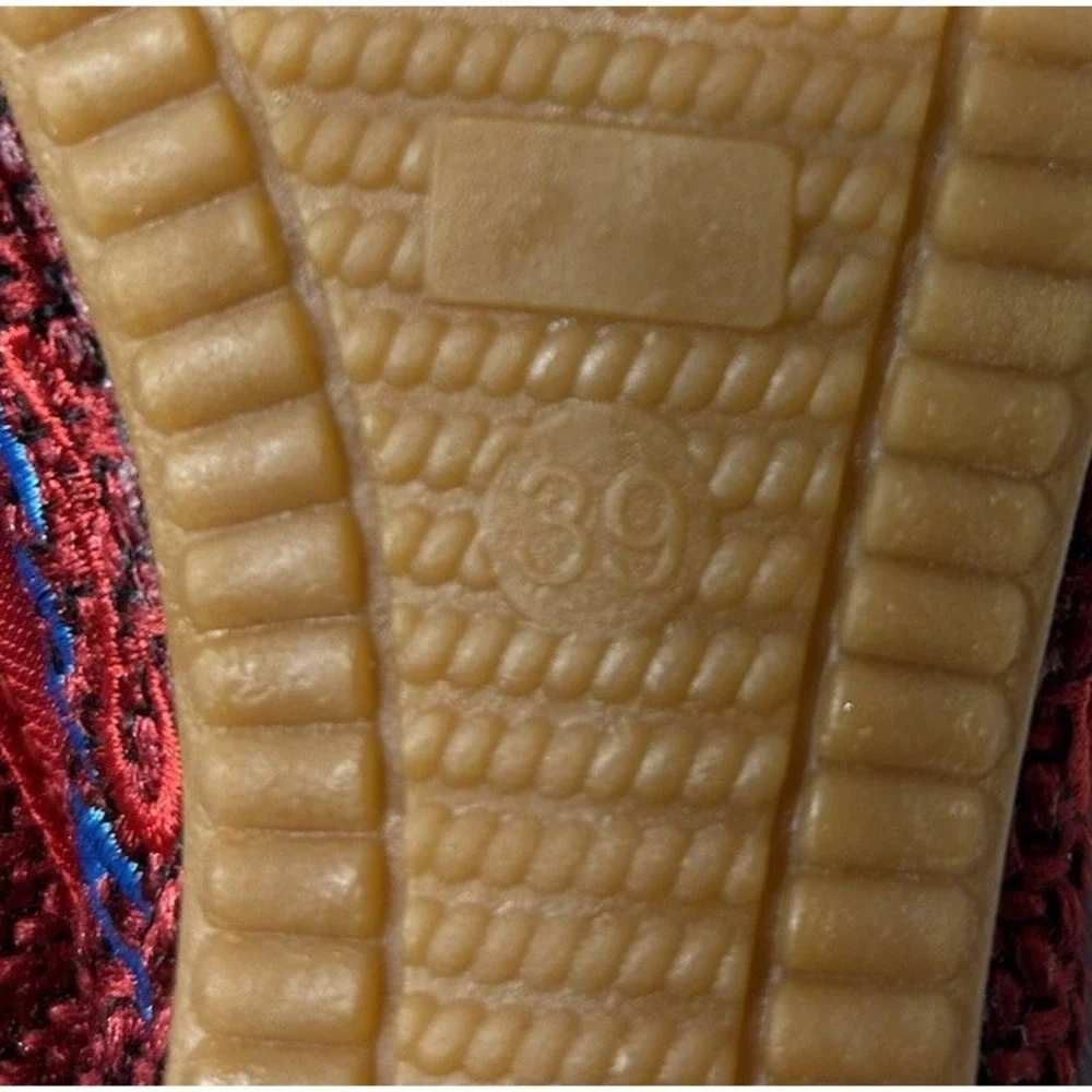 Cinak multicolored red